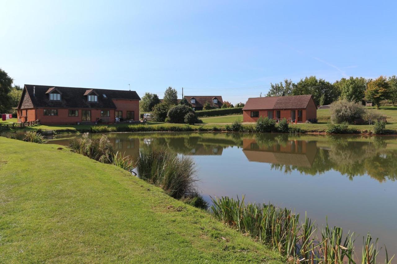 Bransford Farm Fishery & B & B Esterno foto