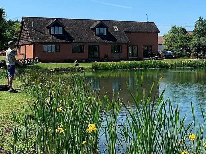 Bransford Farm Fishery & B & B Esterno foto