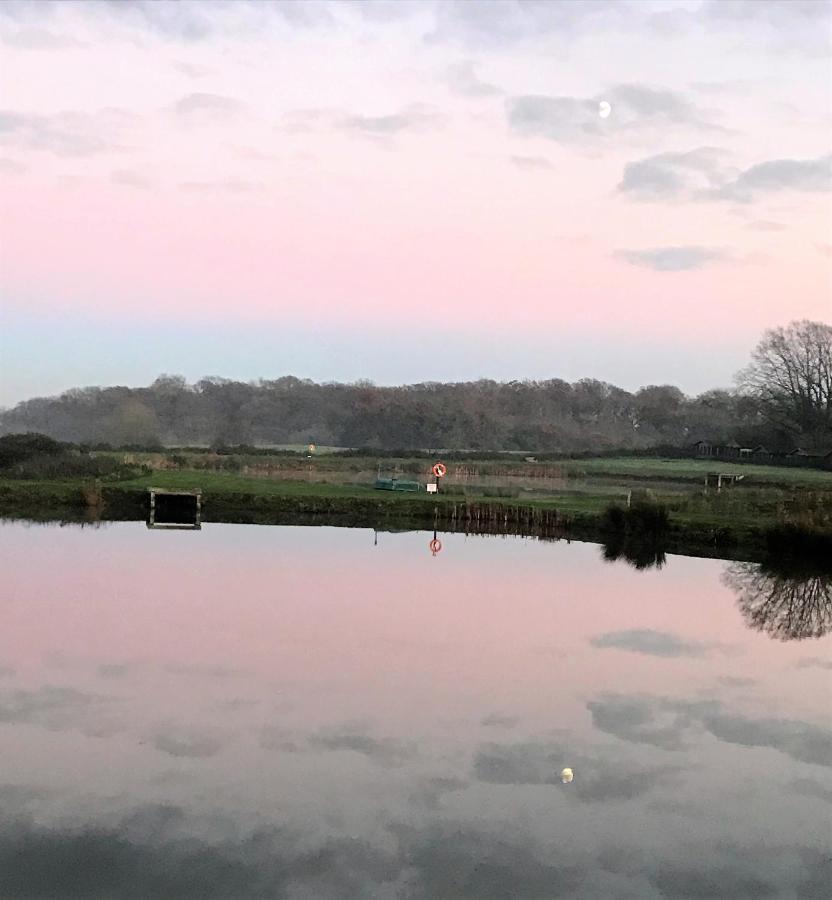 Bransford Farm Fishery & B & B Esterno foto
