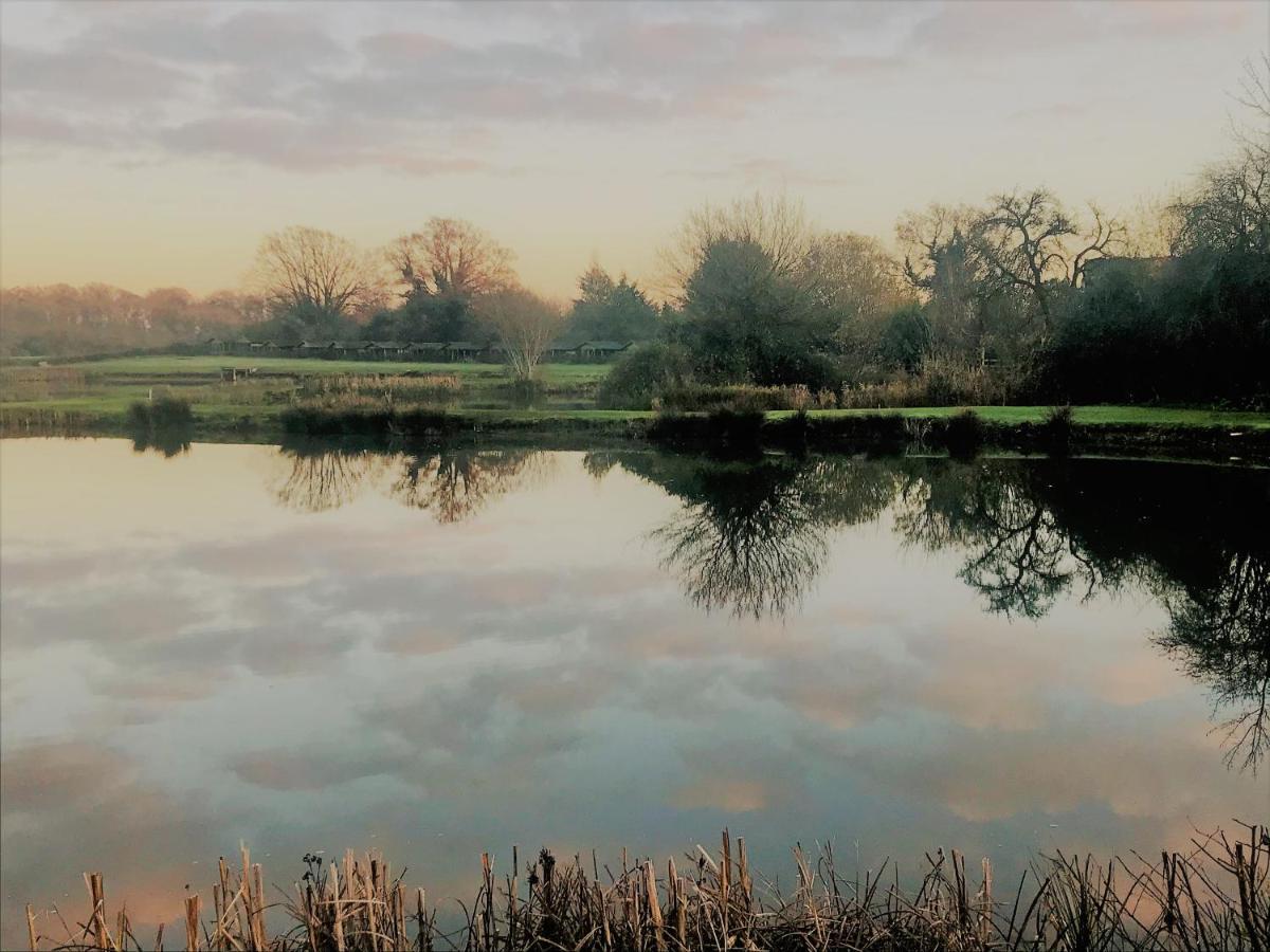 Bransford Farm Fishery & B & B Esterno foto