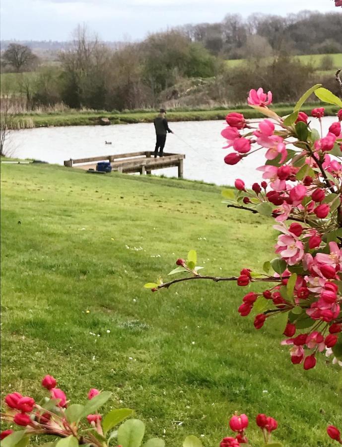 Bransford Farm Fishery & B & B Esterno foto