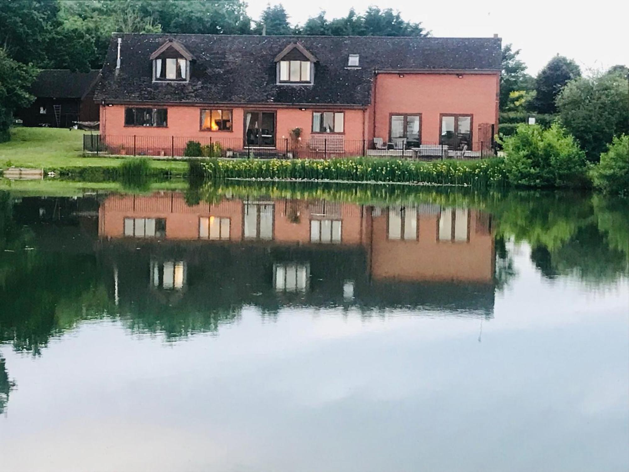 Bransford Farm Fishery & B & B Esterno foto